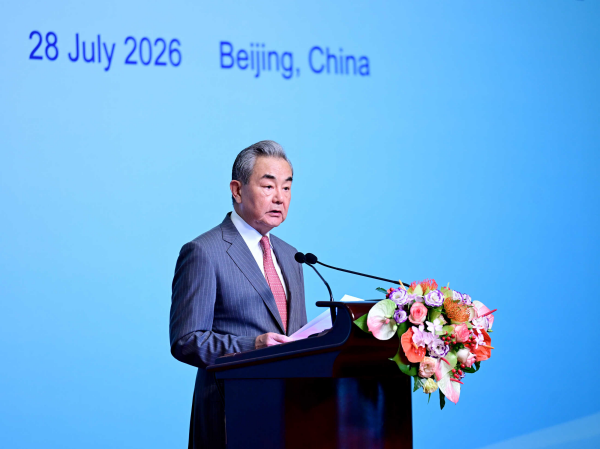 王毅3.jpg